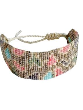POWDER BEADED GOLD LEOPARD BRACELET